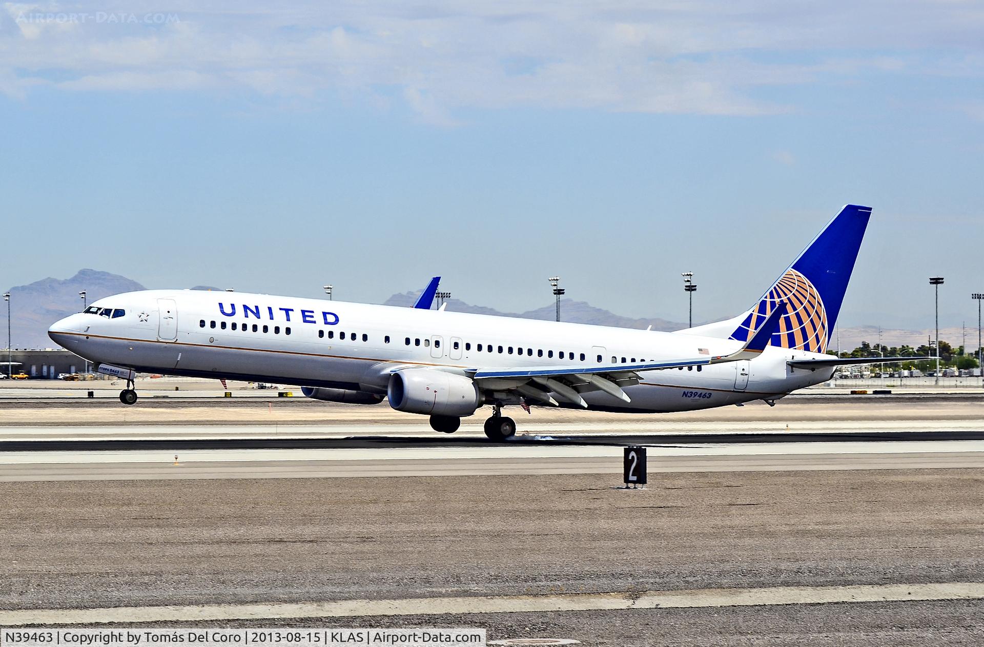 N39463, 2012 Boeing 737-924/ER C/N 37208, N39463 2012 United Airlines Boeing 737-924(ER) - cn 37208 / ln 4260

McCarran International Airport (KLAS)
Las Vegas, Nevada
TDelCoro
August 15, 2013