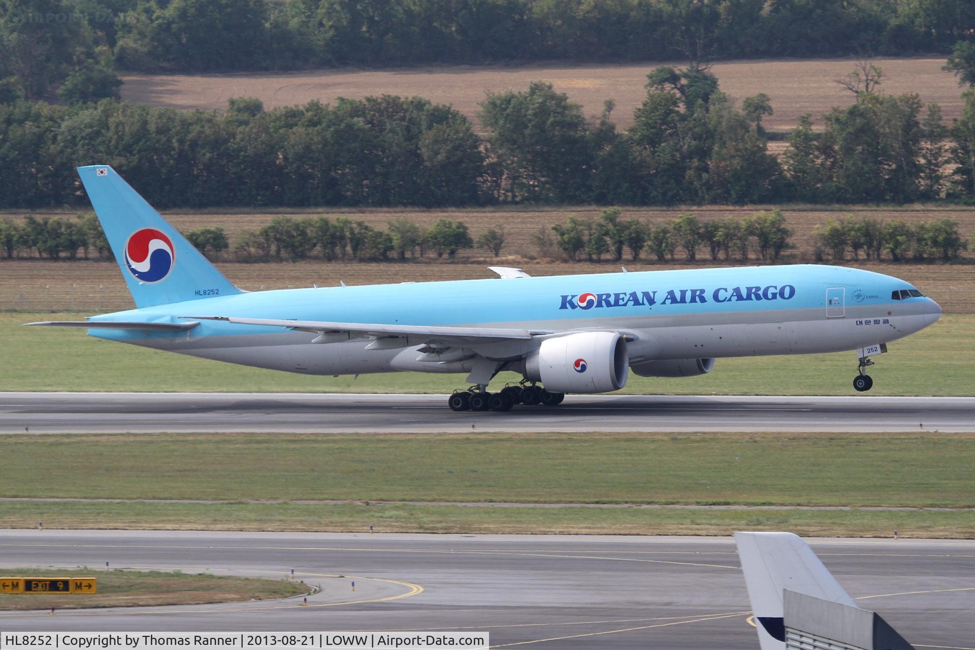 HL8252, 2012 Boeing 777-FB5 C/N 37638, Korean B777