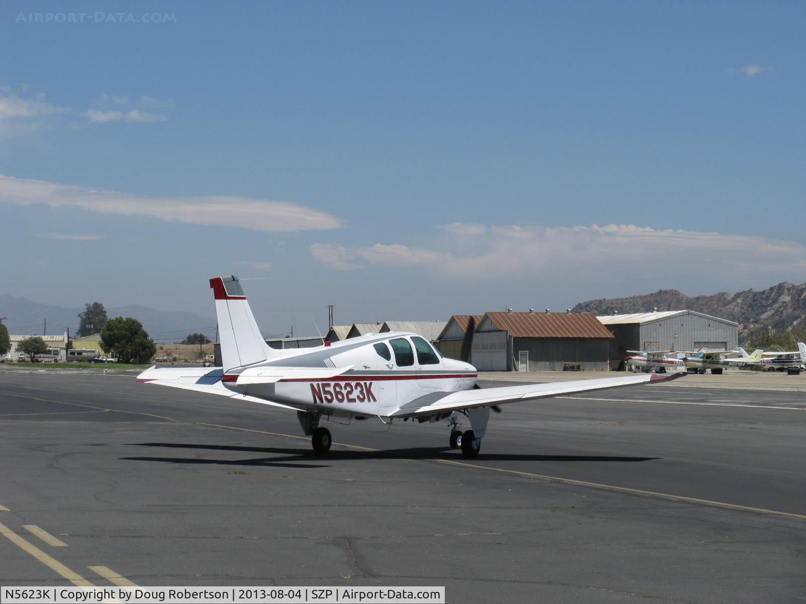 N5623K, 1964 Beech 35-B33 Debonair C/N CD-748, 1964 Beech 35-B33 DEBONAIR, Continental IO-470-K 225 Hp, stopped for pushback to transient line