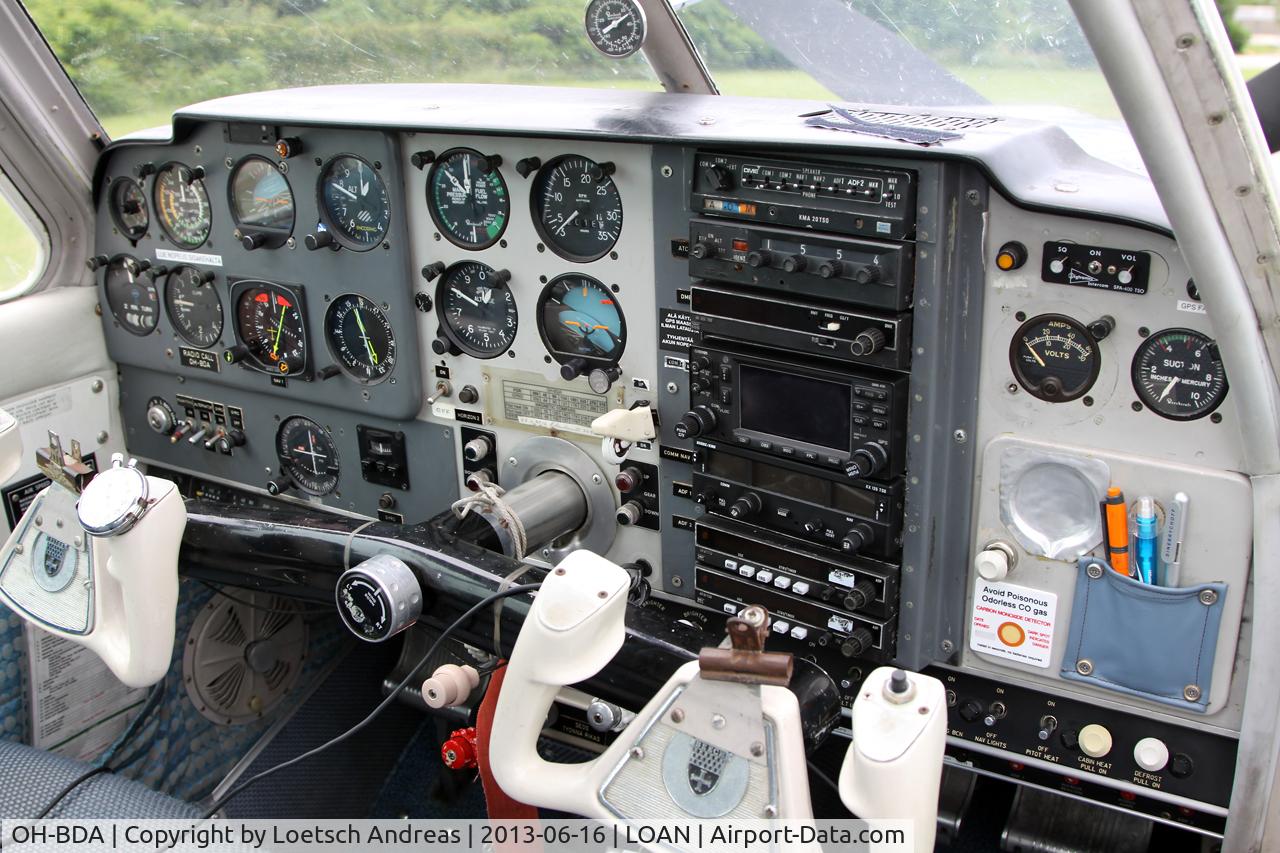 OH-BDA, 1964 Beech 35-C33A Debonair Debonair C/N CD-789, inside view