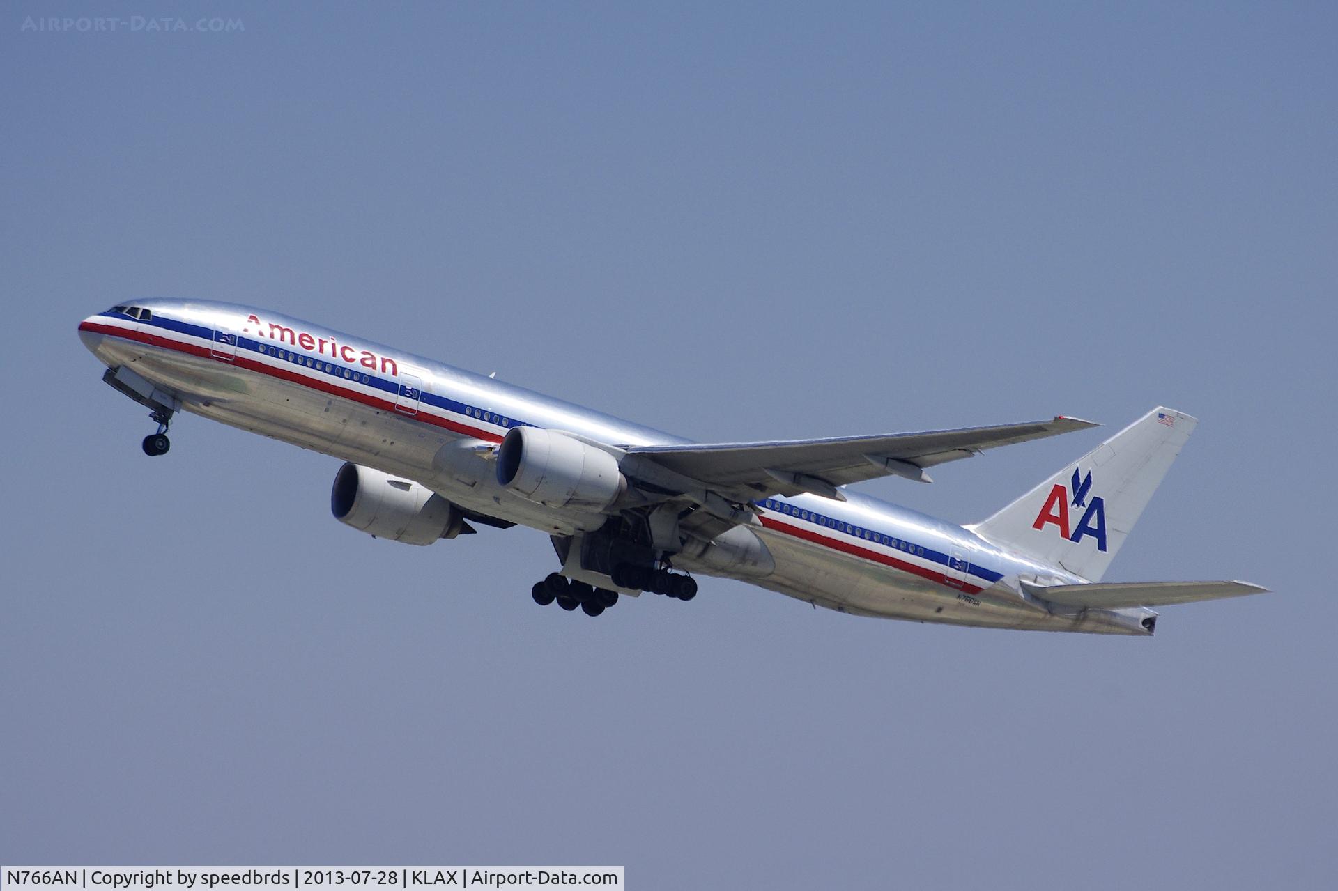 N766AN, 2003 Boeing 777-223/ER C/N 32880, American Airlines 777-200