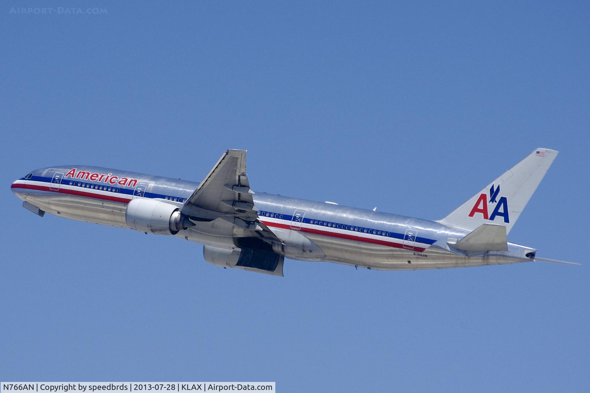 N766AN, 2003 Boeing 777-223/ER C/N 32880, American Airlines 777-200
