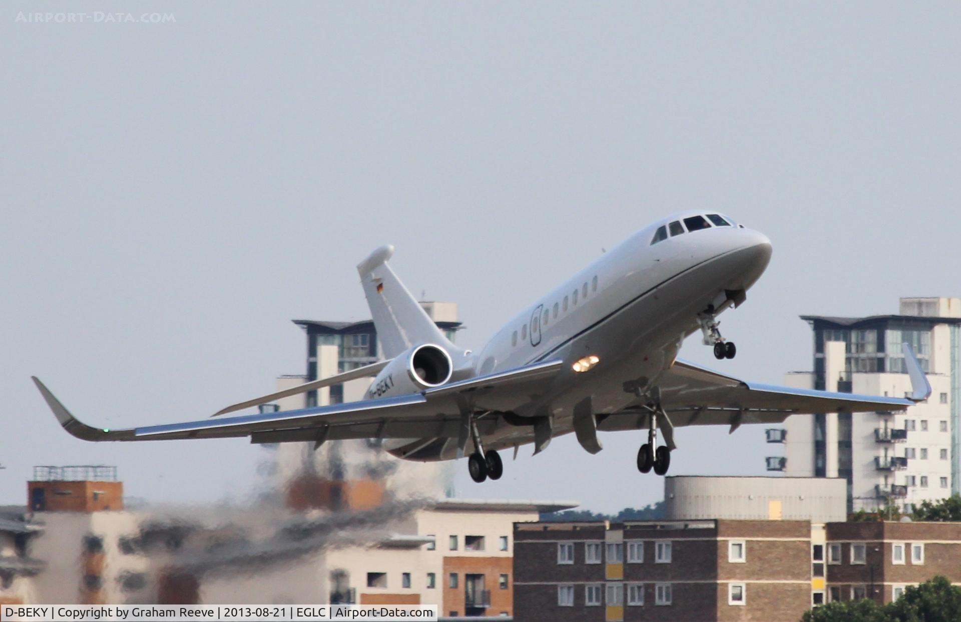 D-BEKY, 2009 Dassault Falcon 2000LX C/N 201, Departing from London City.