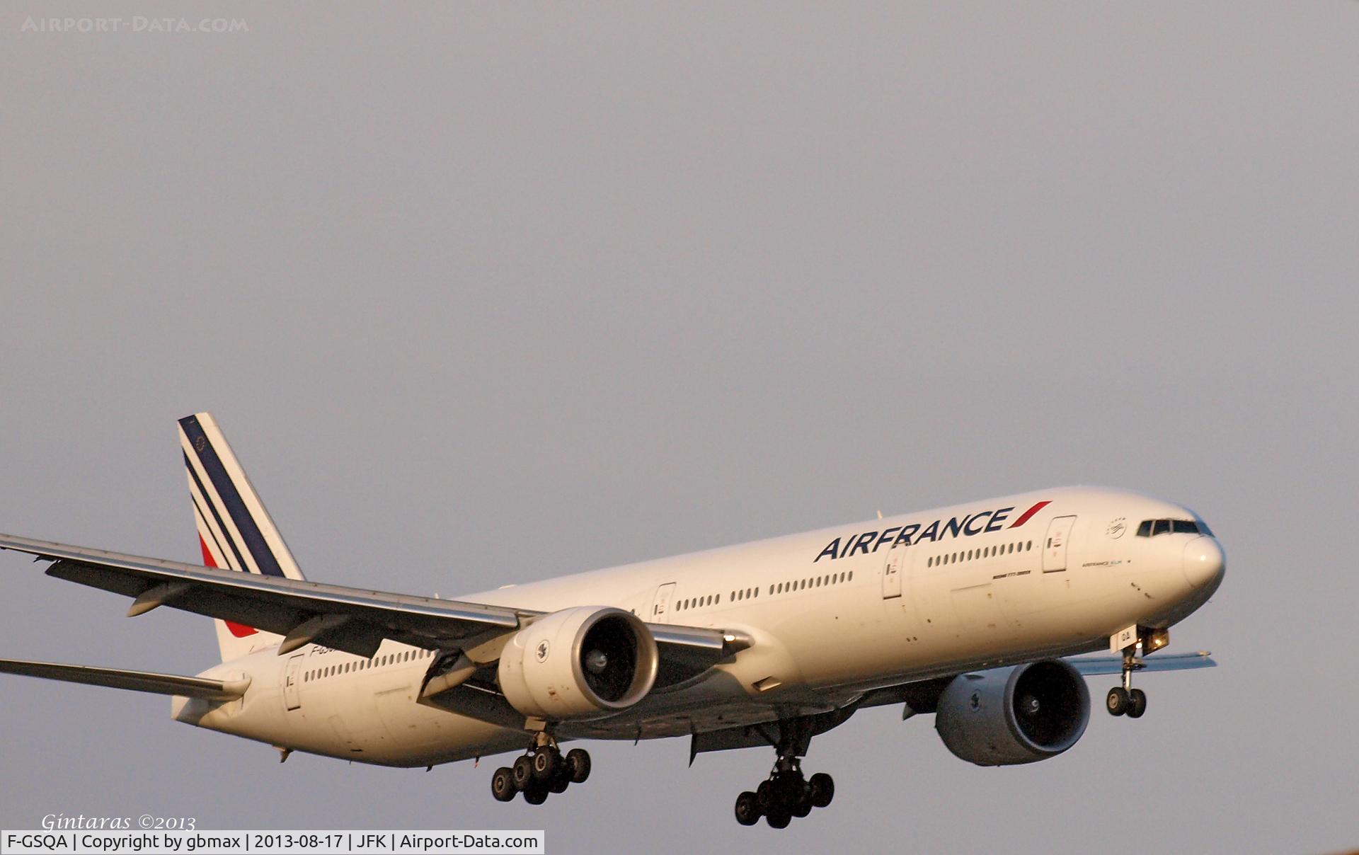 F-GSQA, 2004 Boeing 777-328/ER C/N 32723, Seconds before landing on L22, JFK
