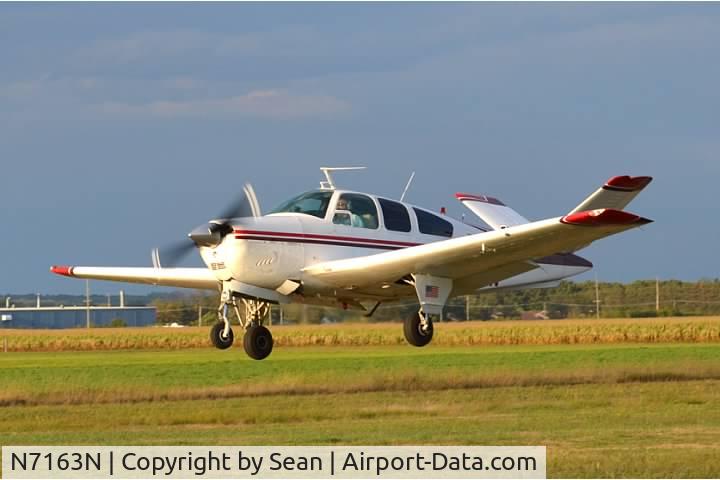 N7163N, 1968 Beech V35A Bonanza C/N D-8689, Takeoff