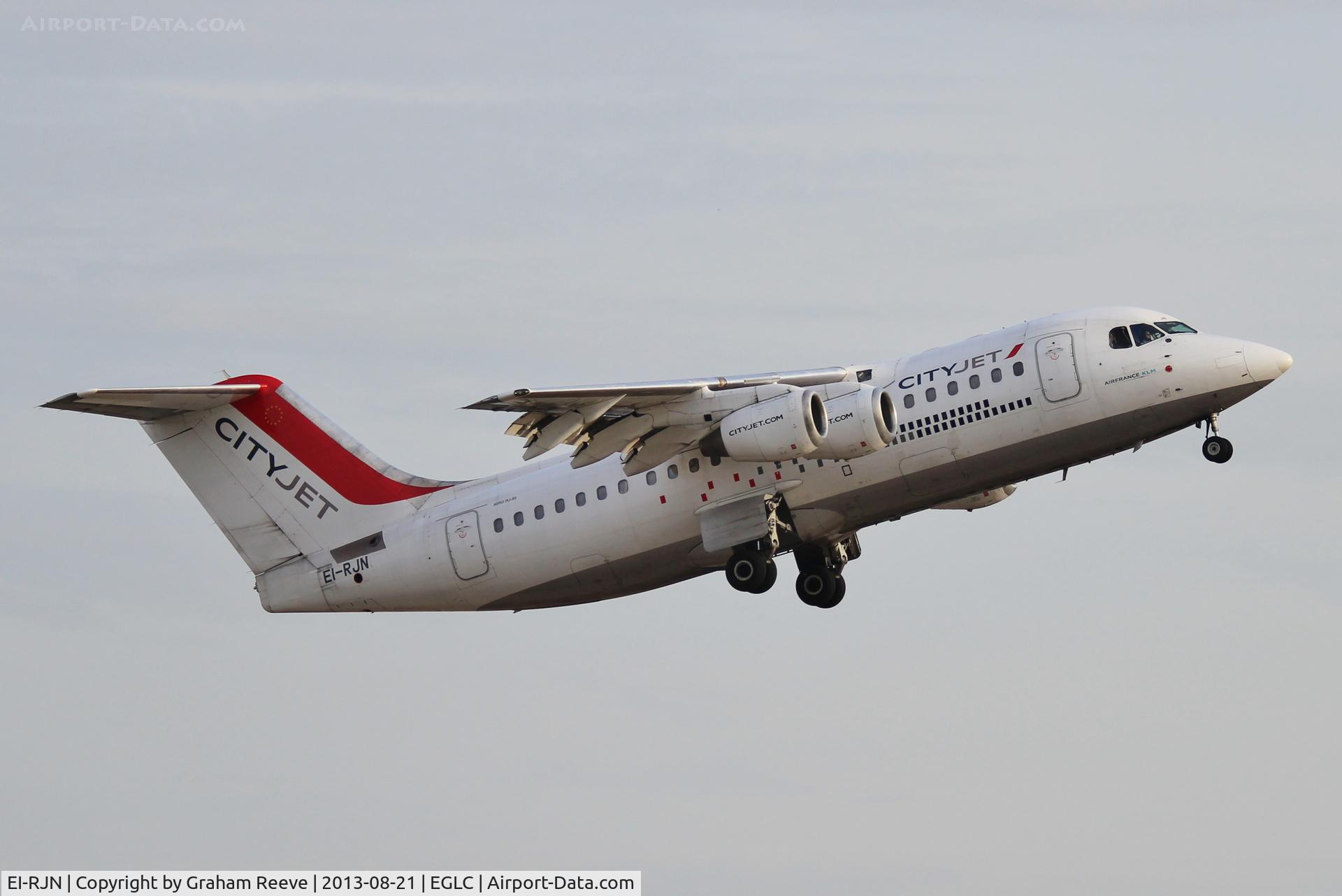 EI-RJN, 1999 BAE Systems Avro 146-RJ85 C/N E.2351, Just taken off.