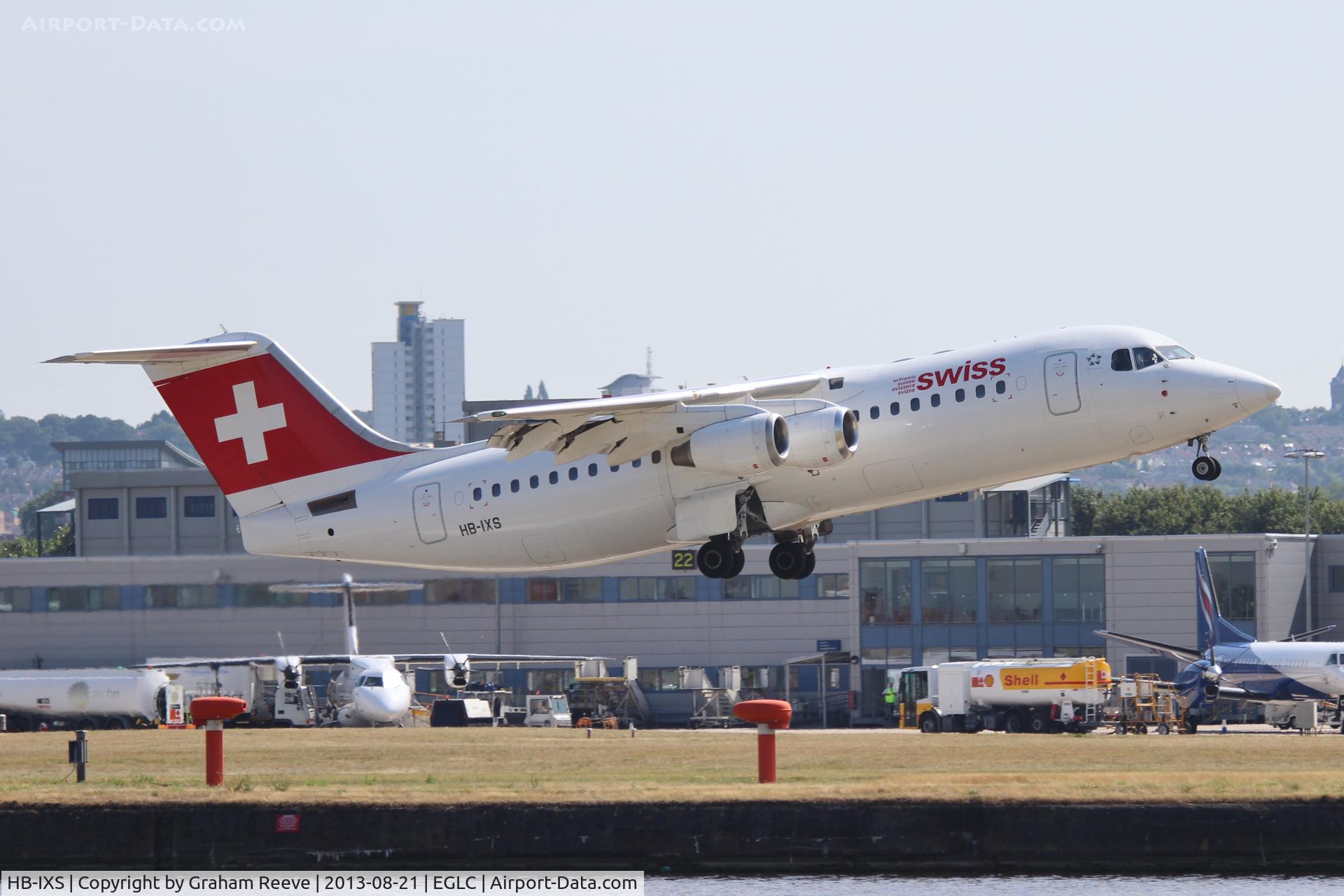 HB-IXS, 1995 British Aerospace Avro 146-RJ100 C/N E3280, Departing from London City.