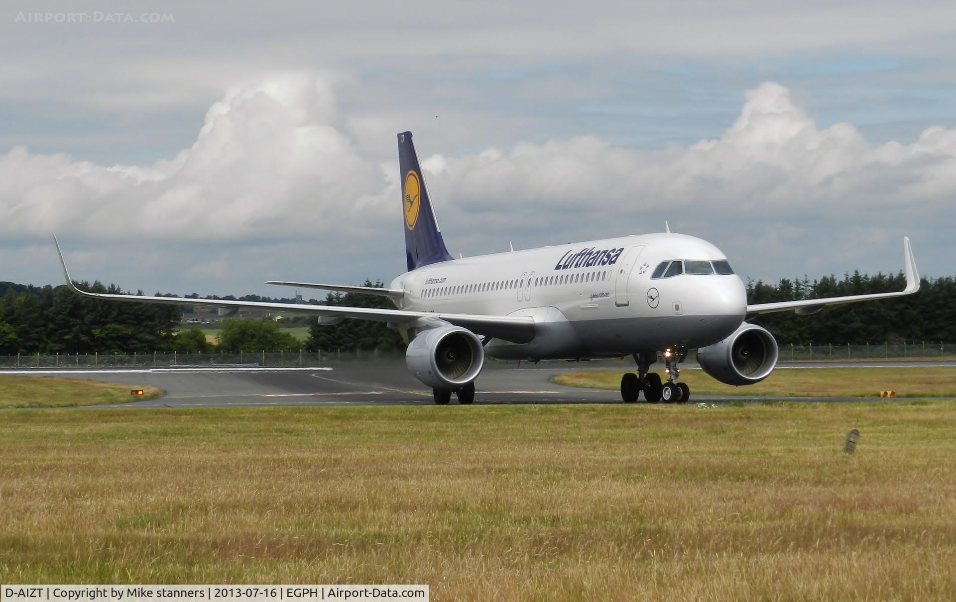 D-AIZT, 2013 Airbus A320-214 C/N 5601, 