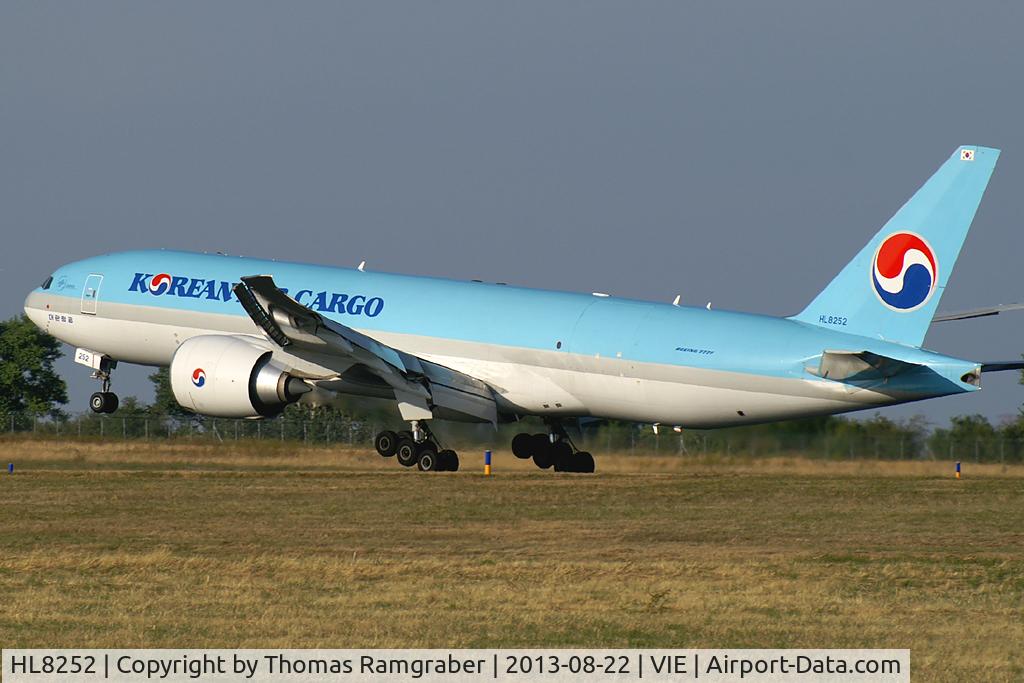 HL8252, 2012 Boeing 777-FB5 C/N 37638, Korean Air Cargo Boeing 777-200
