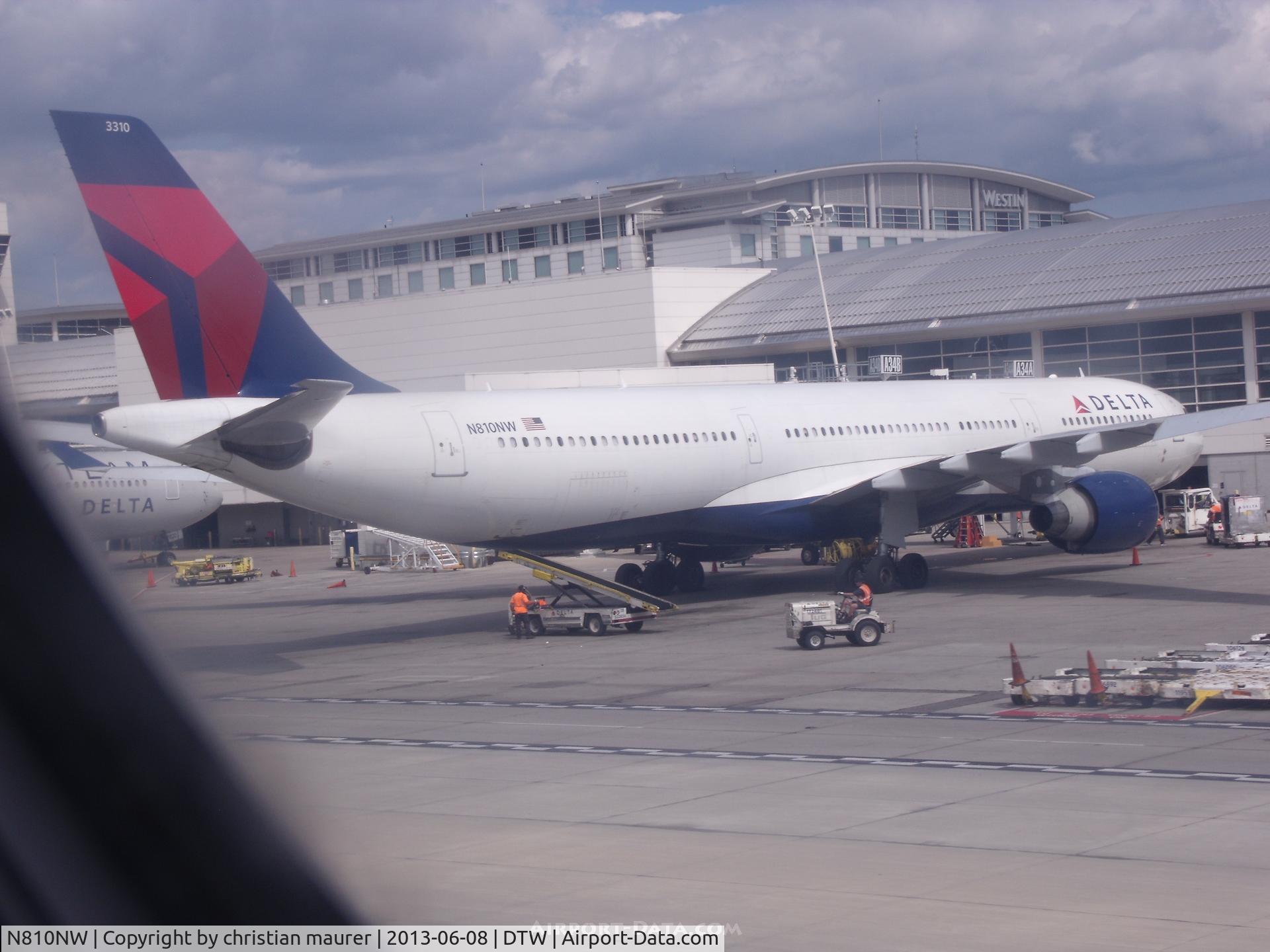 N810NW, 2005 Airbus A330-323 C/N 0674, nwa