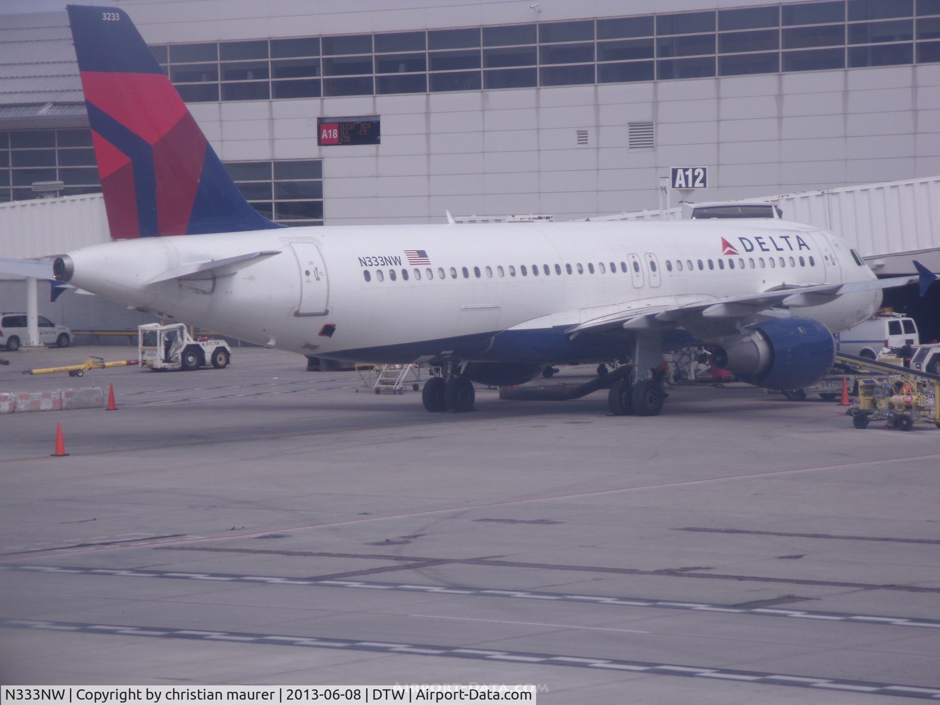 N333NW, 1992 Airbus A320-211 C/N 329, a320-200