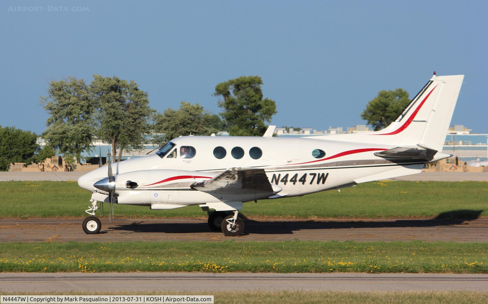 N4447W, 1974 Beech C90 King Air C/N LJ-627, Beech C90