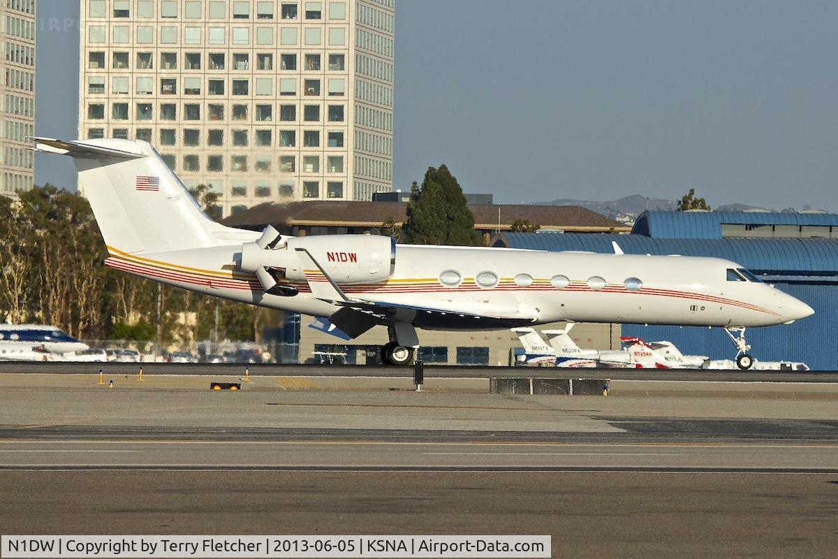 N1DW, 2009 Gulfstream Aerospace GIV-X (G450) C/N 4176, At John Wayne , Orange County Airport , Santa Ana , California
