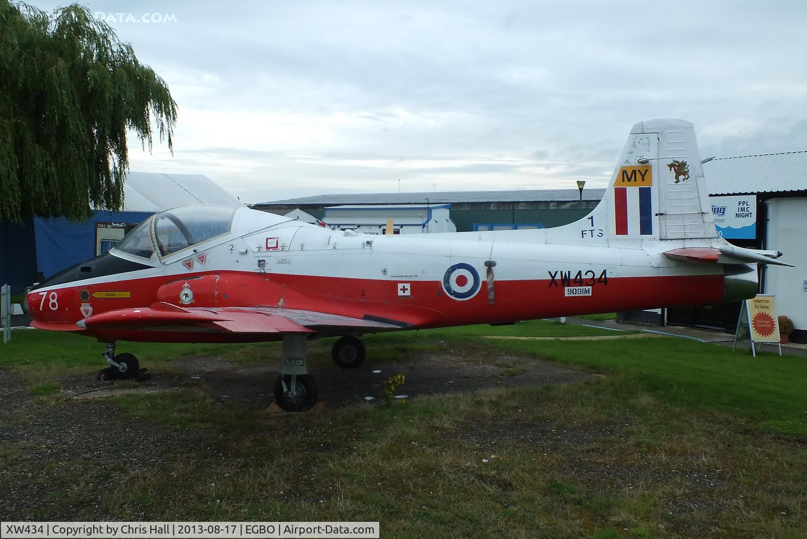 XW434, 1972 BAC 84 Jet Provost T.5A C/N EEP/JP/1056, Halfpenny Green's new gate guard