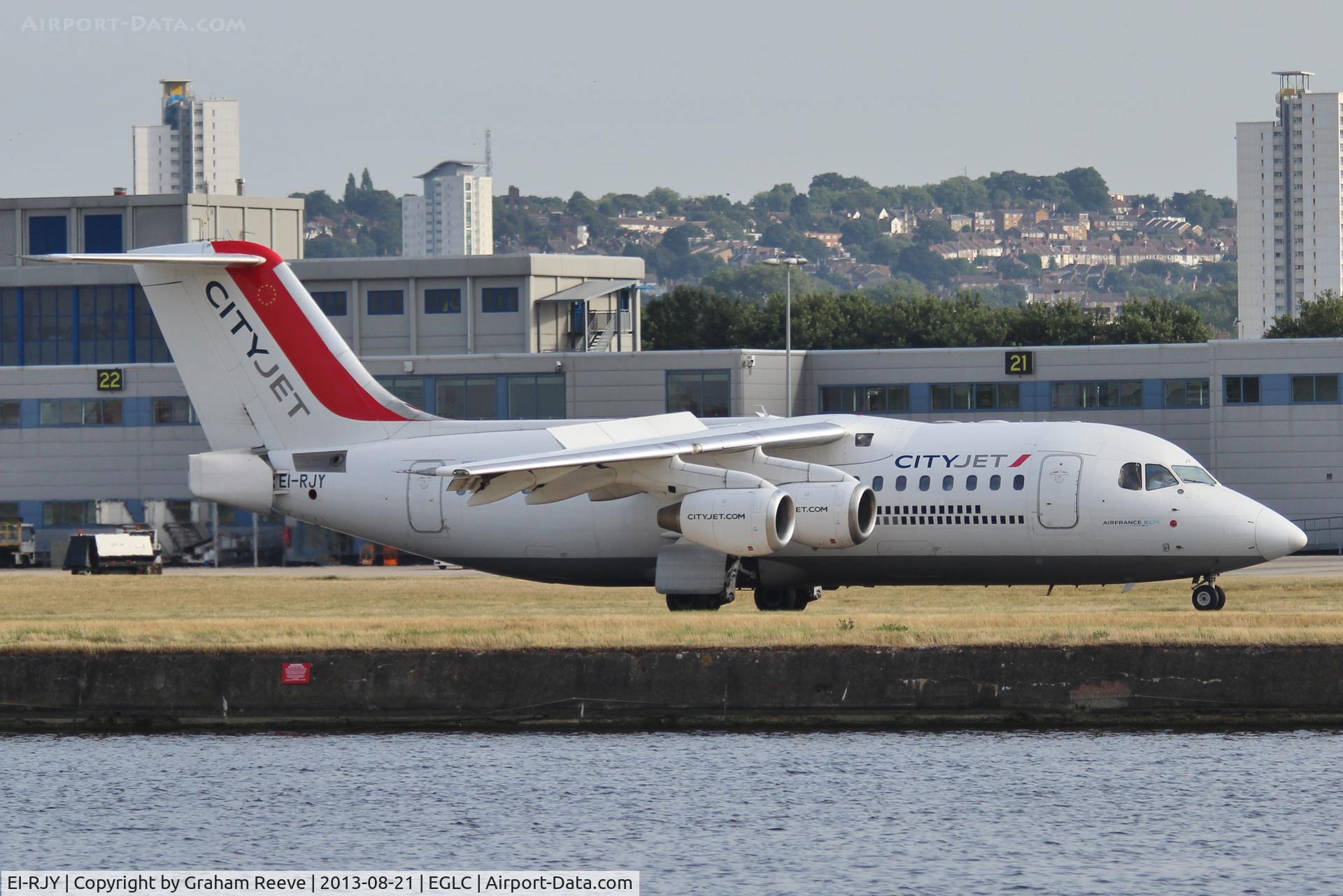 EI-RJY, 1997 British Aerospace Avro 146-RJ85 C/N E.2307, Just landed.