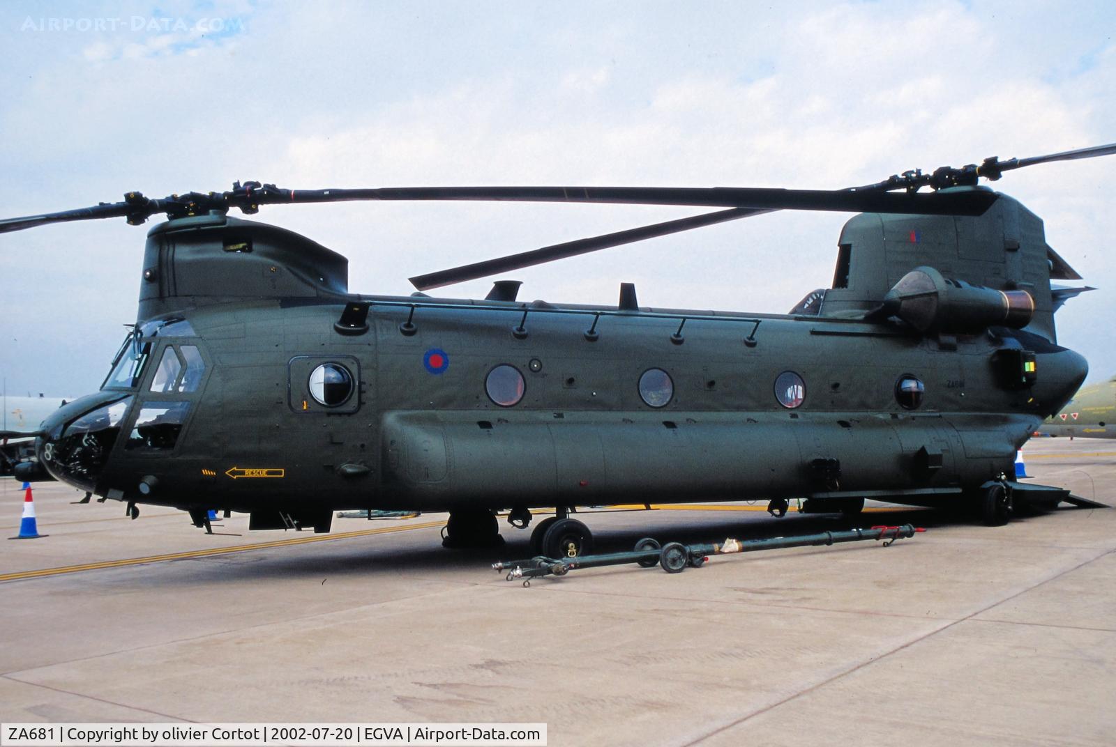 ZA681, 1981 Boeing Vertol Chinook HC.2 C/N M/A012/B-830/M7002, RIAT 2002