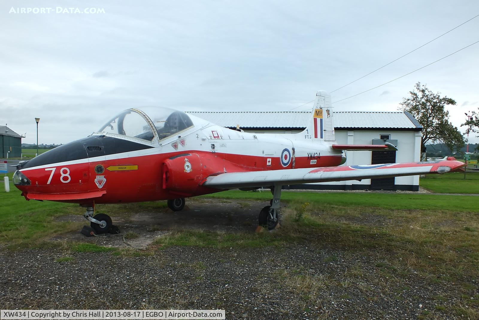 XW434, 1972 BAC 84 Jet Provost T.5A C/N EEP/JP/1056, Halfpenny Green's new gate guard