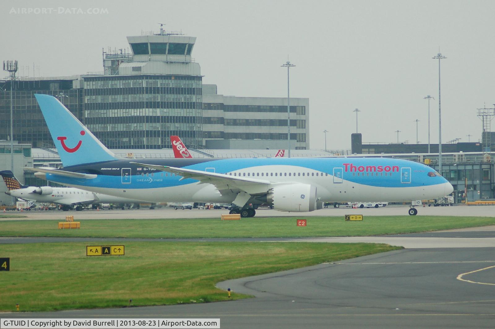 G-TUID, 2013 Boeing 787-8 Dreamliner C/N 36424, Boeing 787-8 Dreamliner taxiing at Manchester Airport.