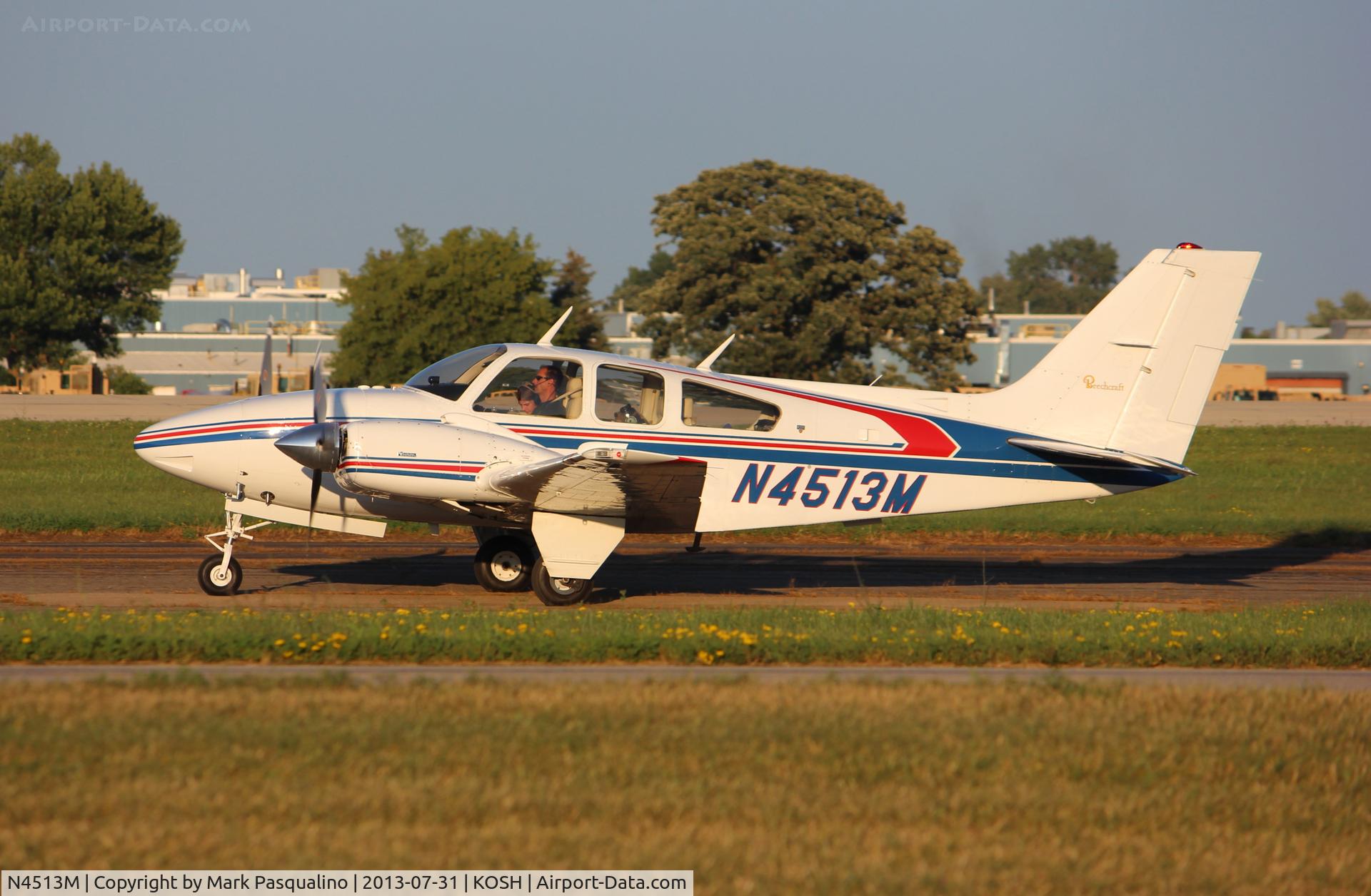 N4513M, 1978 Beech E-55 Baron C/N TE-1127, Beech E55