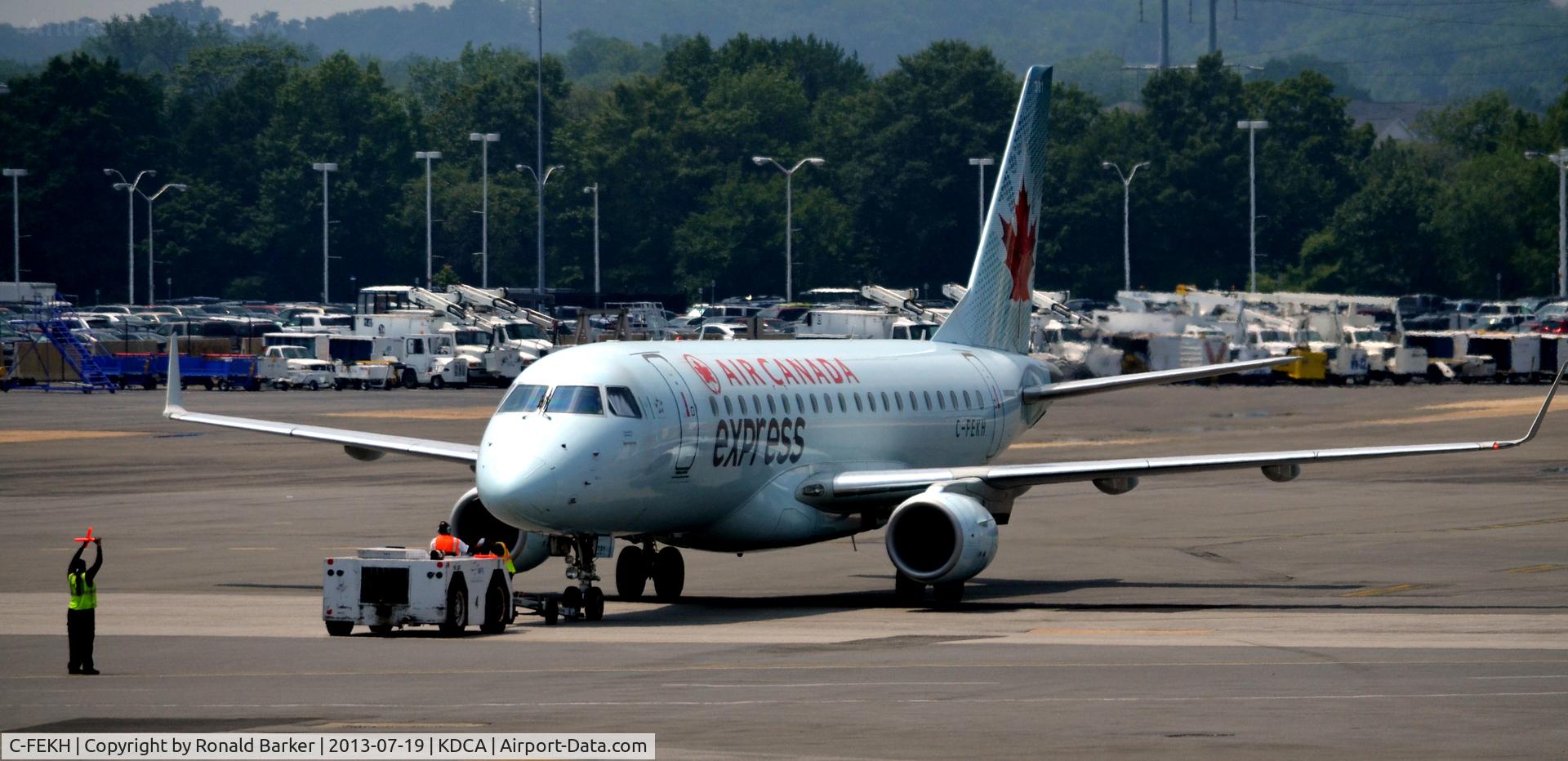 C-FEKH, 2005 Embraer 175SU (ERJ-170-200SU) C/N 17000102, Push back DCA