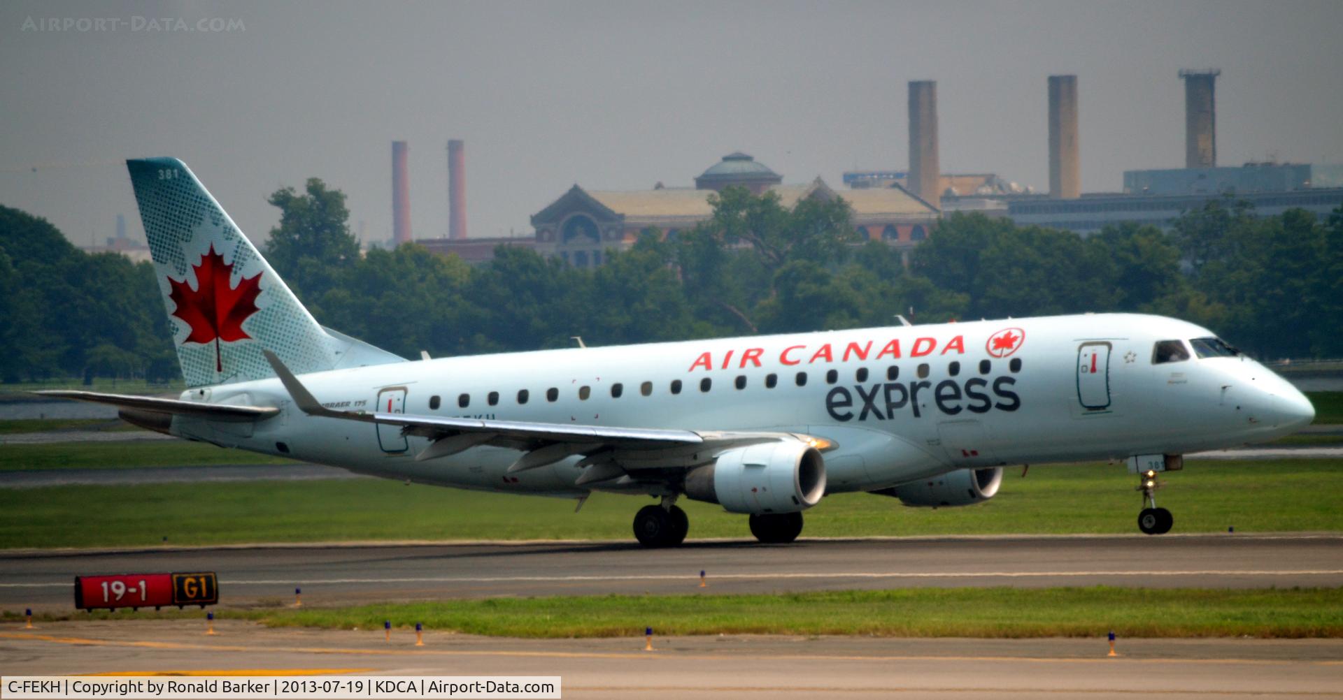 C-FEKH, 2005 Embraer 175SU (ERJ-170-200SU) C/N 17000102, Takeoff -Nosewheel liftoff DCA