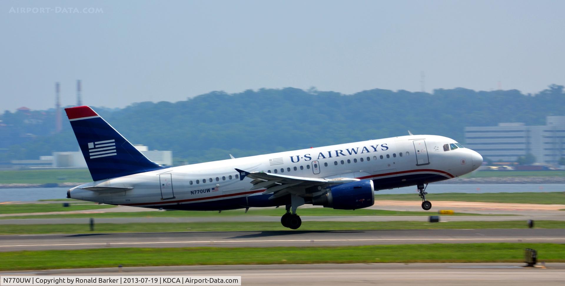 N770UW, 2000 Airbus A319-112 C/N 1393, Takeoff DCA