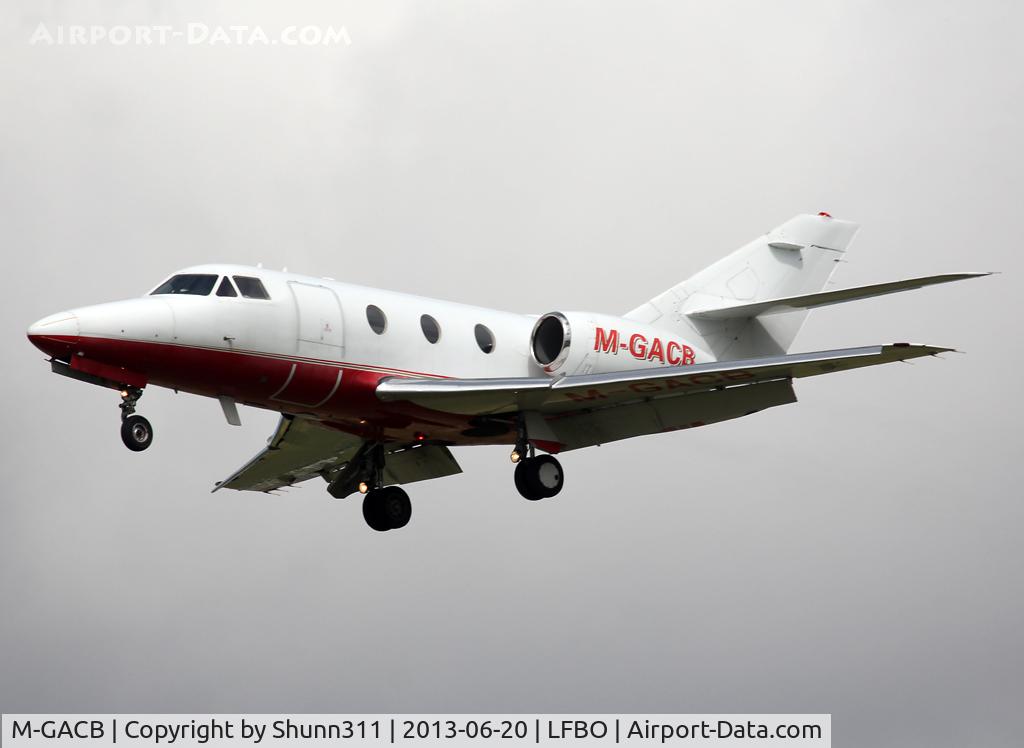 M-GACB, 1974 Dassault Falcon 10 C/N 22, Landing rwy 32L