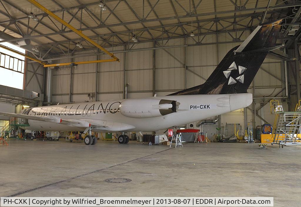 PH-CXK, 1990 Fokker 100 (F-28-0100) C/N 11313, Aircraft is prepared for another/new operator.