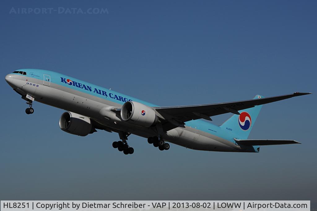 HL8251, 2012 Boeing 777-FB5 C/N 37639, Korean Air Boeing 777-200