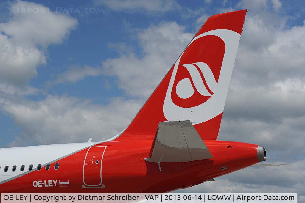 OE-LEY, 2013 Airbus A320-214 C/N 5648, Fly Niki Airbus 320