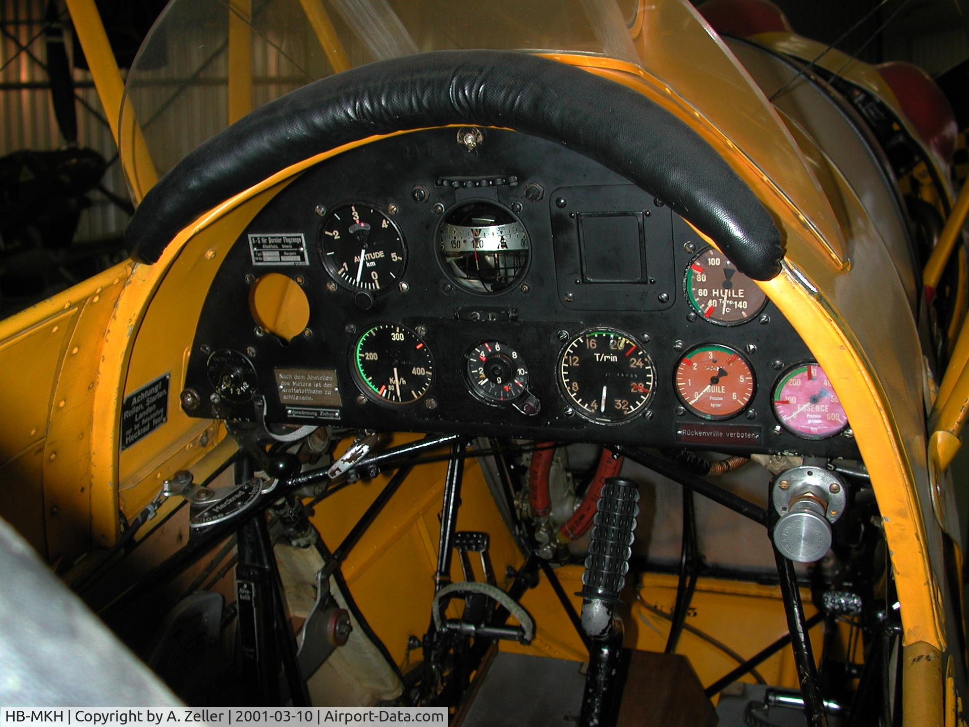 HB-MKH, 1940 Bucker Bu-133C Jungmeister C/N 40, Instrument panel
