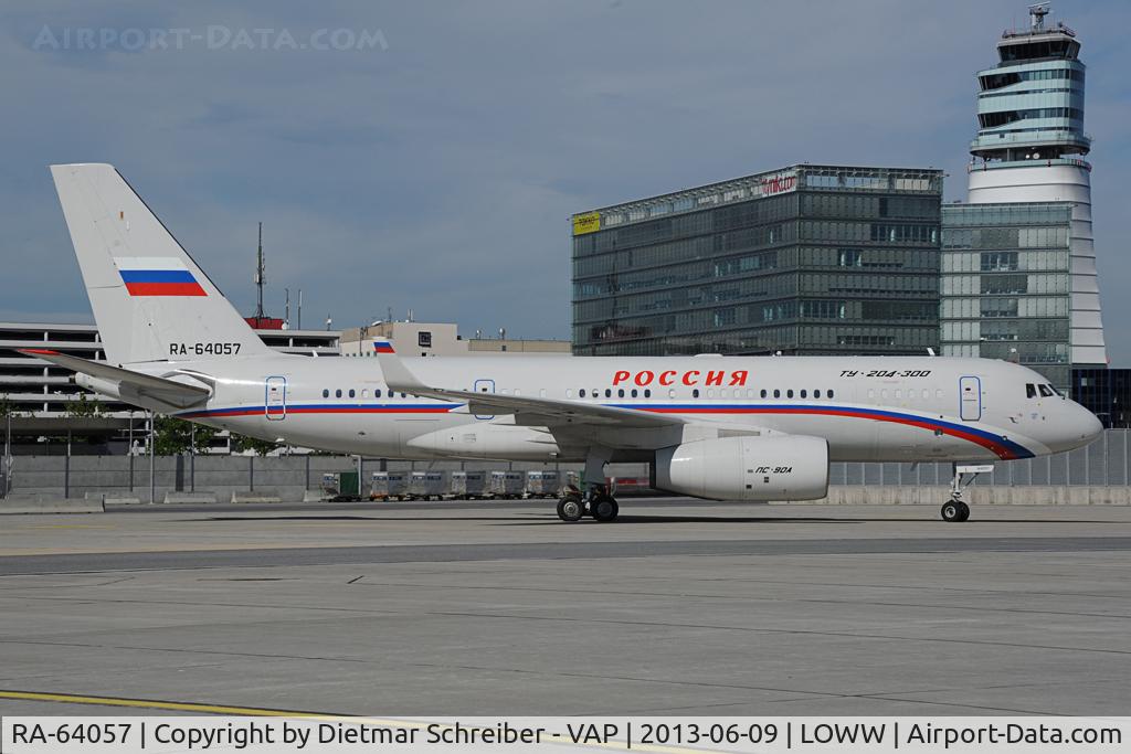 RA-64057, Tupolev 204-300 C/N 64057, Rossija Tupolev 204