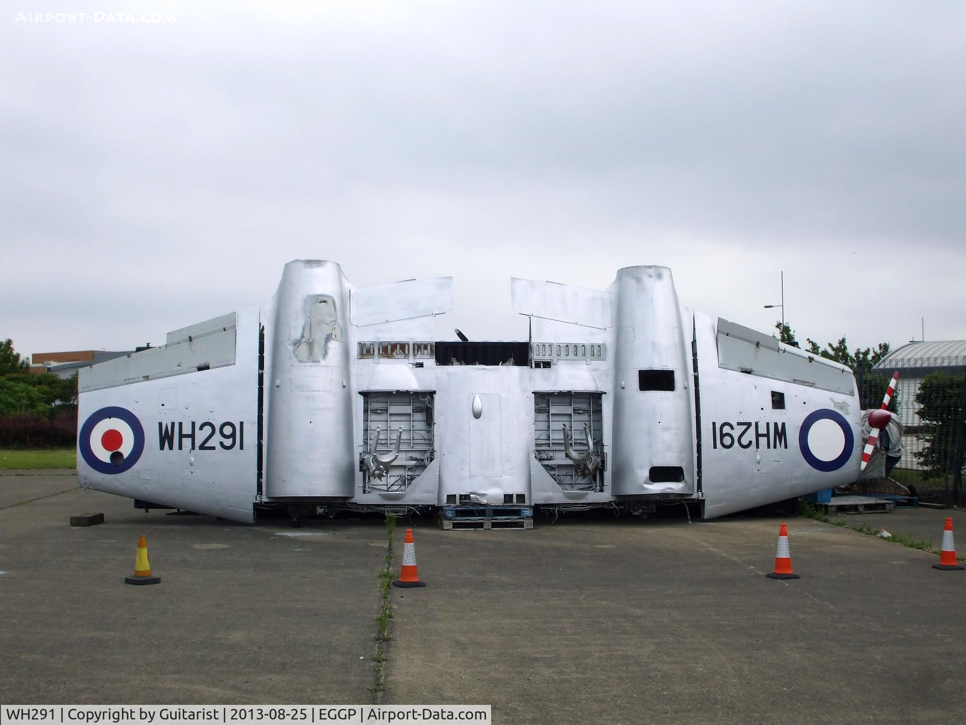 WH291, Gloster Meteor F.8 C/N Not found WH291, The wings of a Meteor