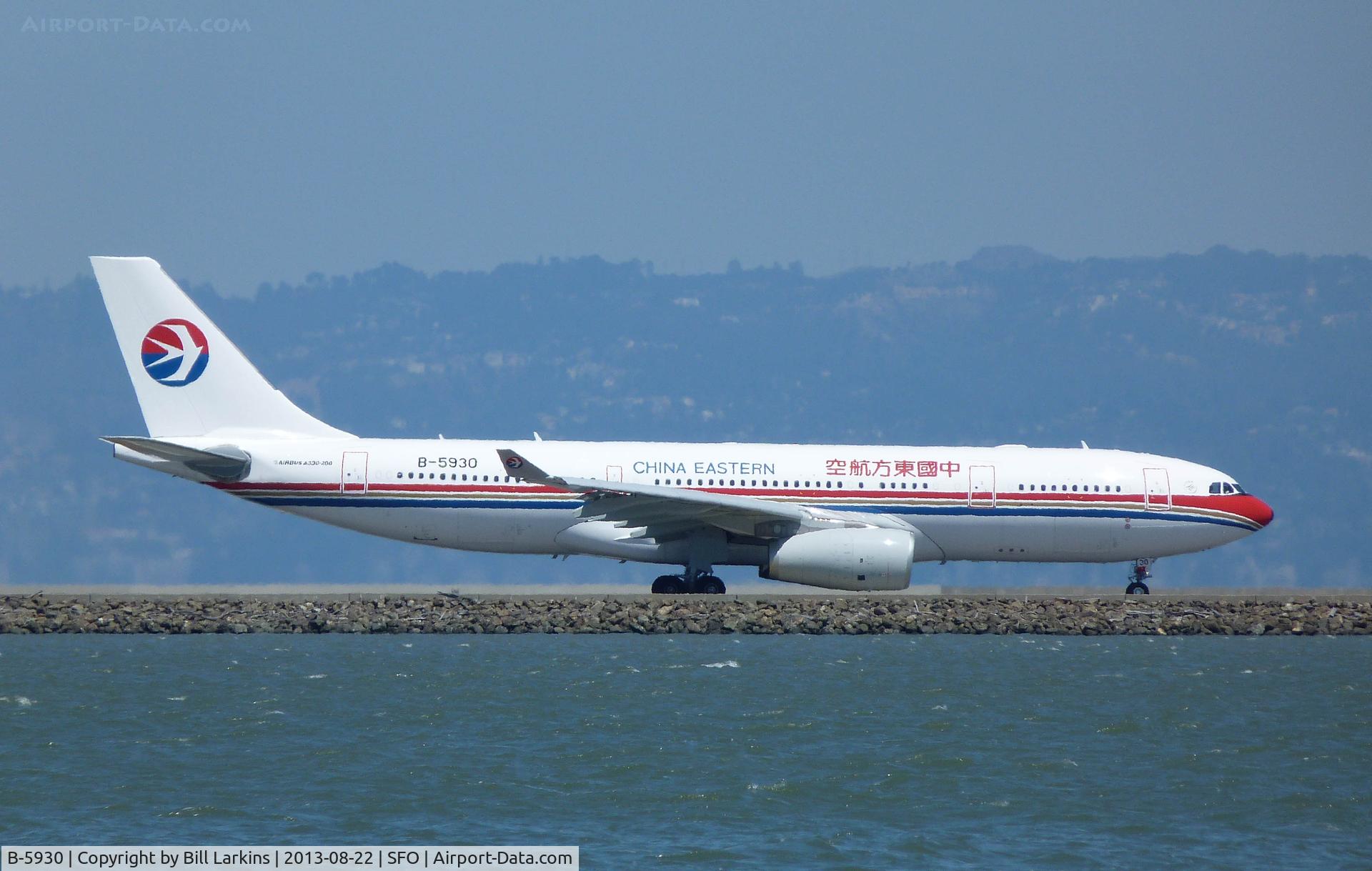 B-5930, 2013 Airbus A330-243 C/N 1429, Leaving San Francisco.