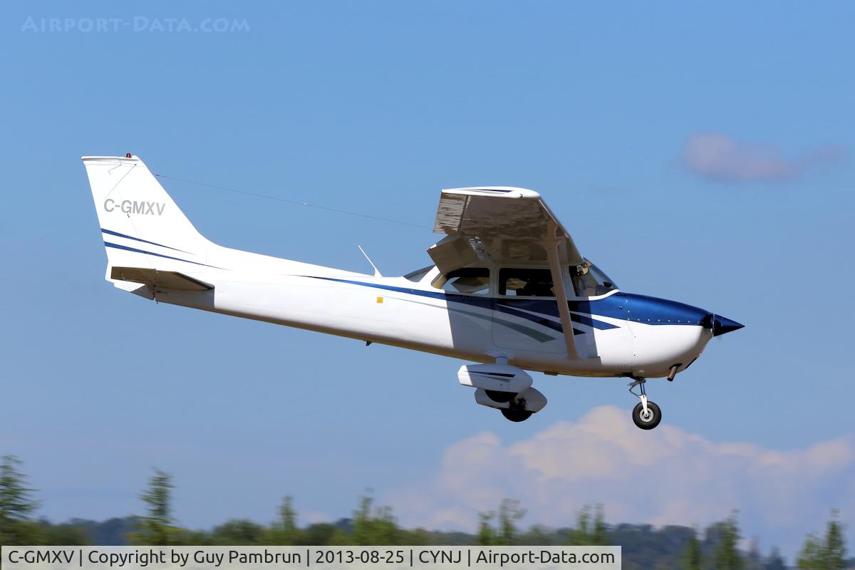 C-GMXV, 1974 Cessna 172M C/N 17263548, Sporting a new paint job