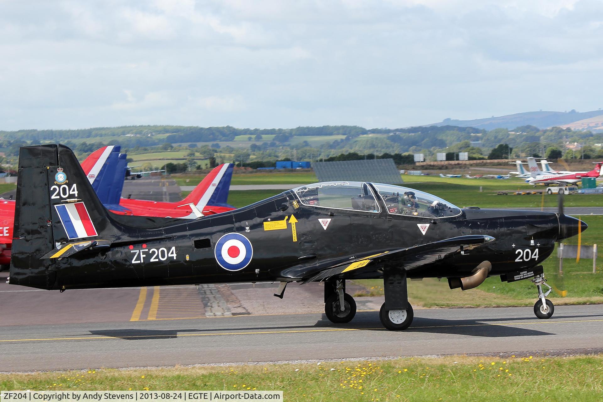 ZF204, 1989 Short S-312 Tucano T1 C/N S029/T29, Taxiing out for departure for Dawlish Air Show