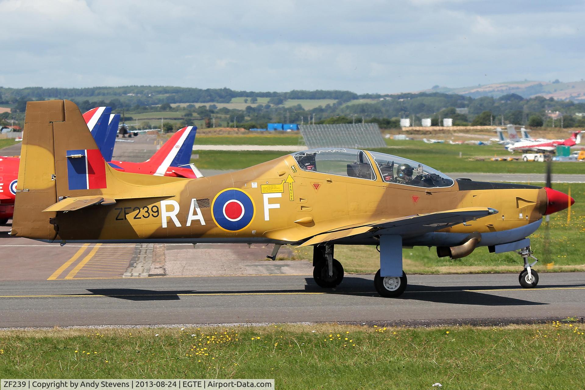 ZF239, 1990 Short S-312 Tucano T1 C/N S041/T39, Taxiing out for departure for Dawlish Air Show