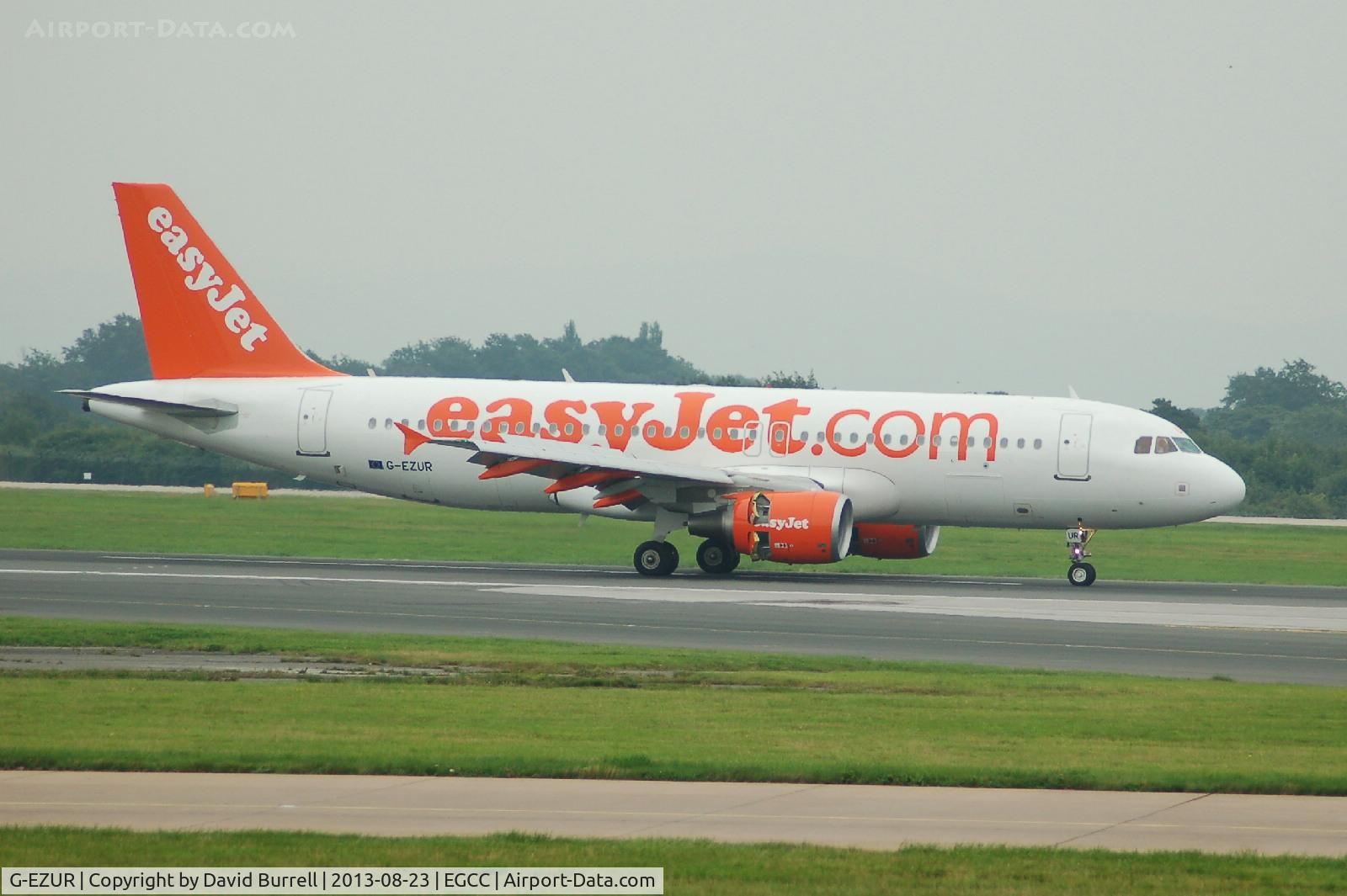 G-EZUR, 2012 Airbus A320-214 C/N 5064, Easyjet Airbus A320-214 landed at Manchester Airport.