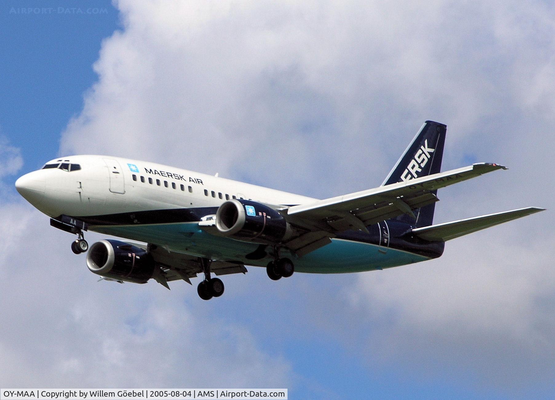 OY-MAA, 1990 Boeing 737-5L9 C/N 24778, Landing on runway C18 of Schiphol Airport