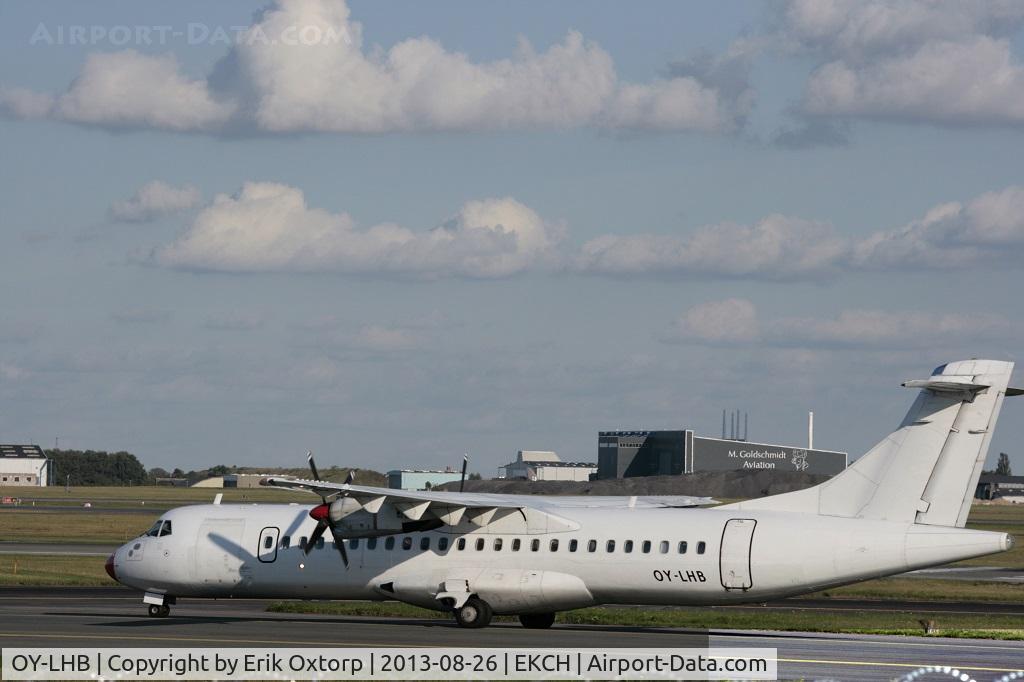OY-LHB, 1997 ATR 72-202 C/N 496, OY-LHB just arrived on rw 04L