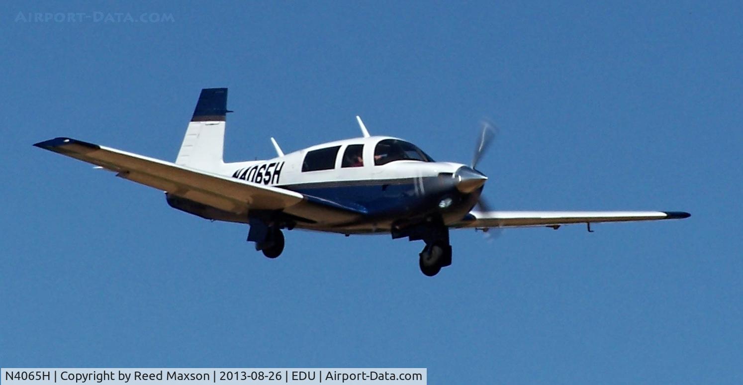 N4065H, 1980 Mooney M20J 201 C/N 24-0985, On final