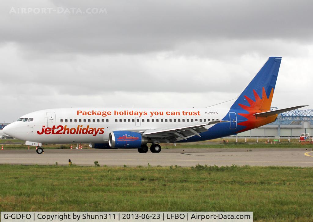 G-GDFO, 1998 Boeing 737-3U3 C/N 28740, Taxiing to the Terminal in Jet2 Holidays c/s...