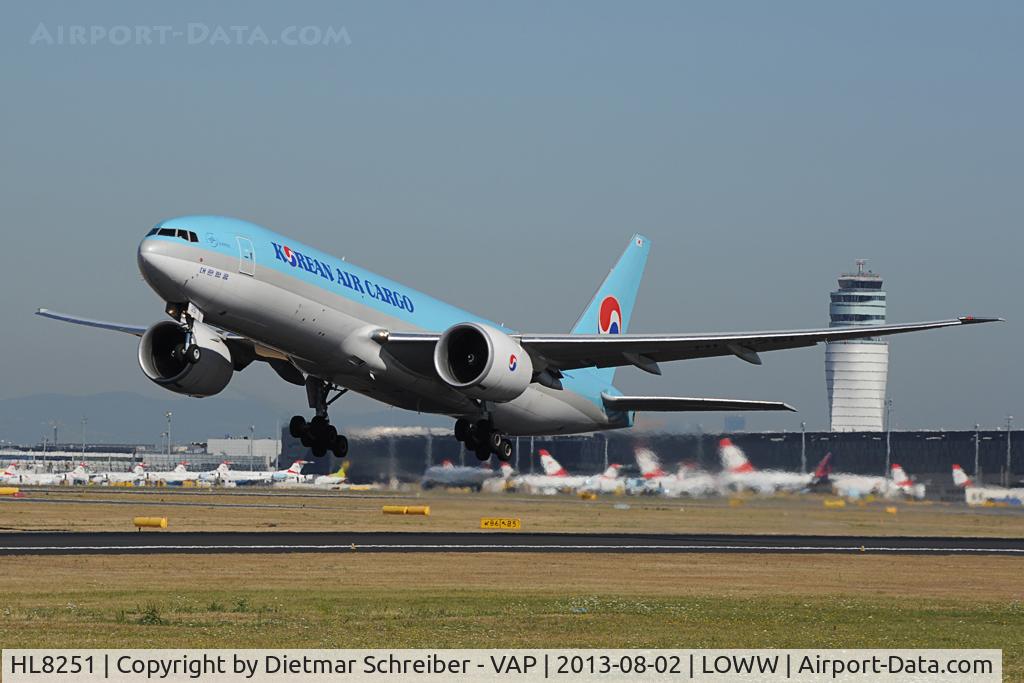 HL8251, 2012 Boeing 777-FB5 C/N 37639, Korean Air Boeing 777-200