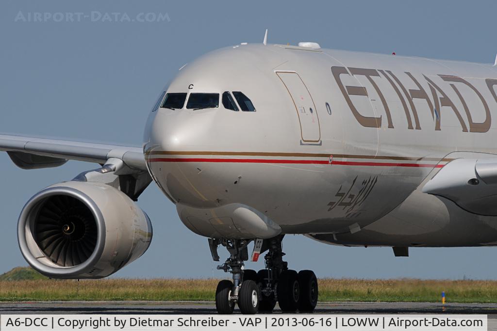 A6-DCC, 2013 Airbus A330-243F C/N 1414, Etihad Airbus 330-200