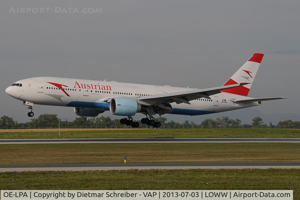 OE-LPA, 1997 Boeing 777-2Z9/ER C/N 28698, Austrian Airlines Boeing 777-200