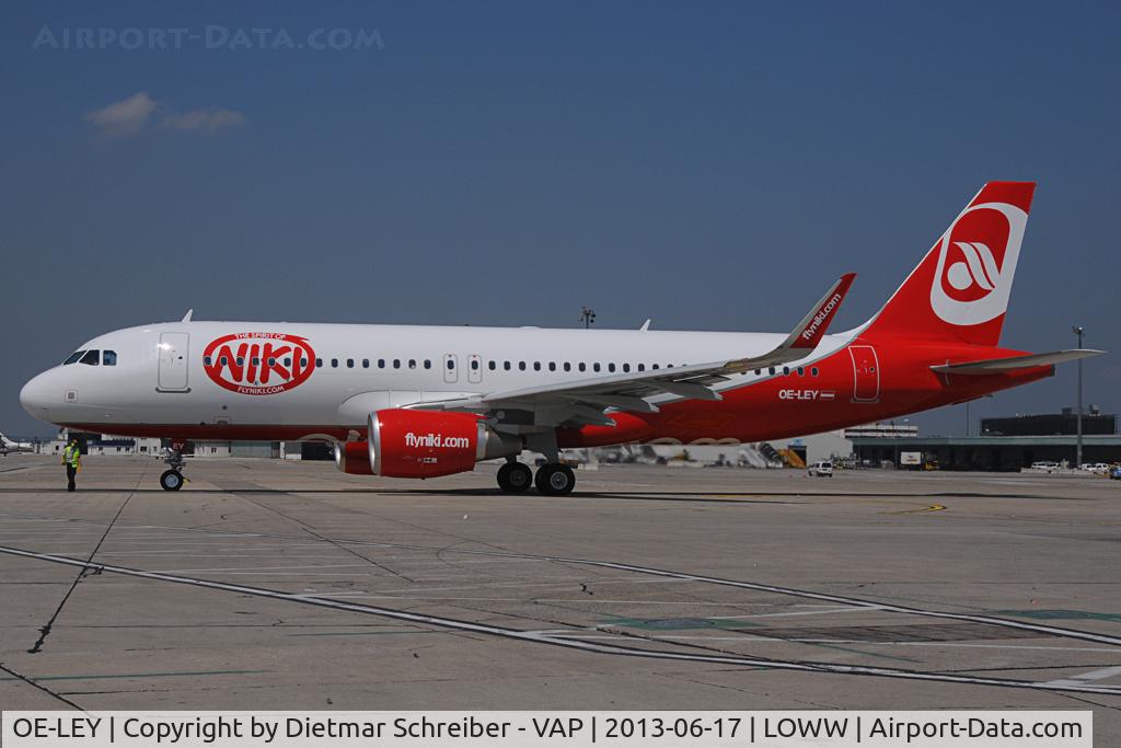 OE-LEY, 2013 Airbus A320-214 C/N 5648, Niki Airbus 320