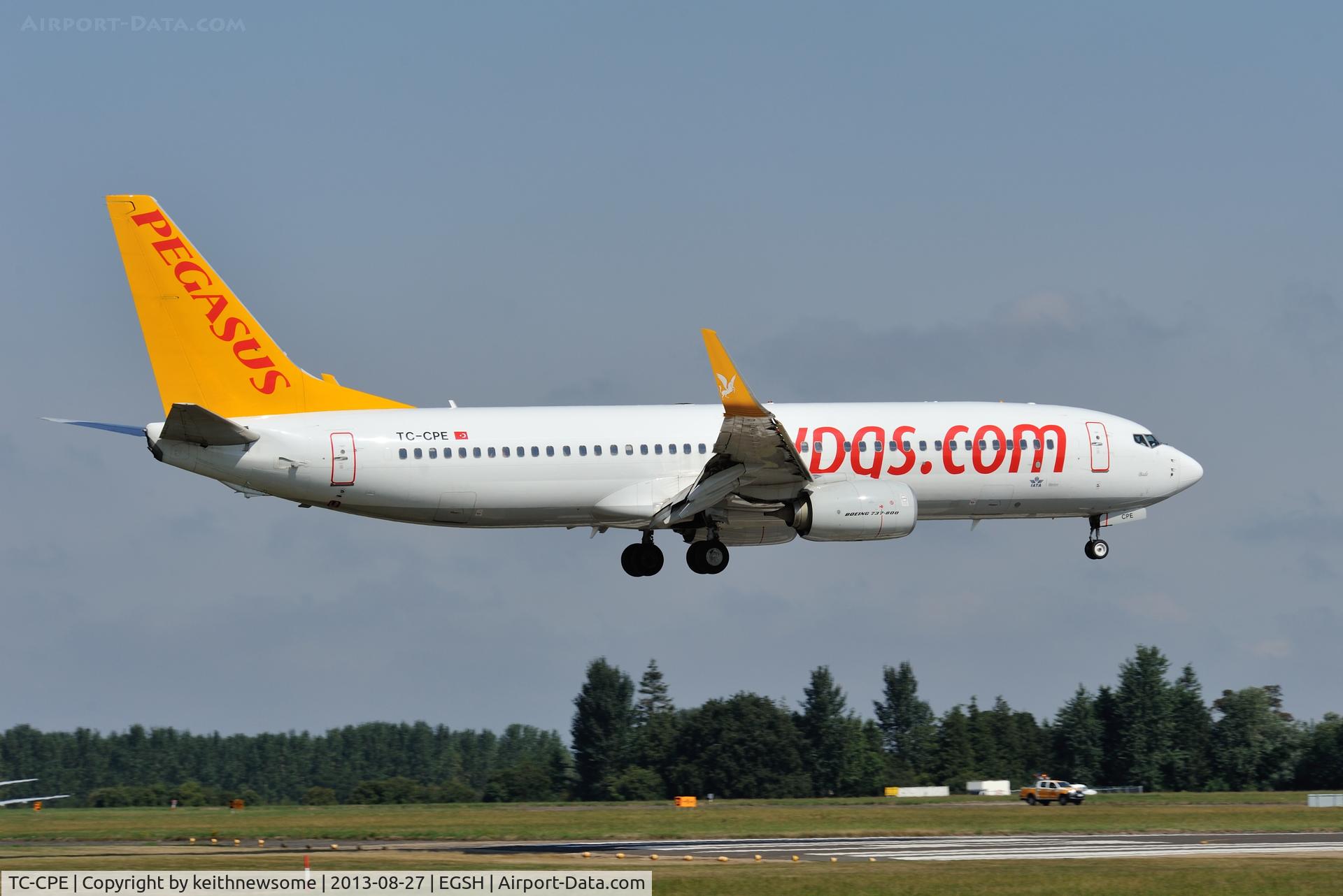 TC-CPE, 2012 Boeing 737-82R C/N 38178, Landing onto runway 09.