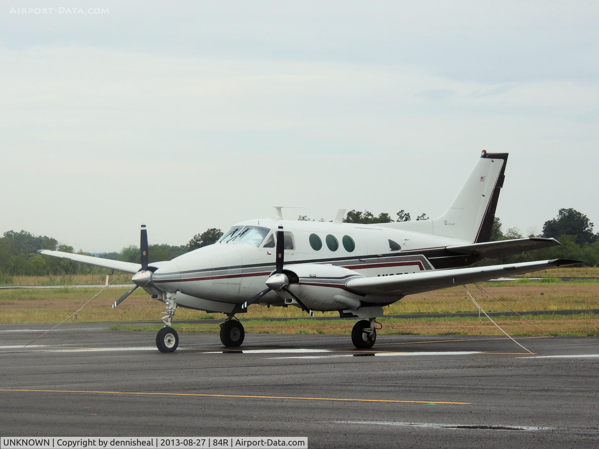 UNKNOWN, Miscellaneous Various C/N unknown, BEECHCRAFT ON TARMAC