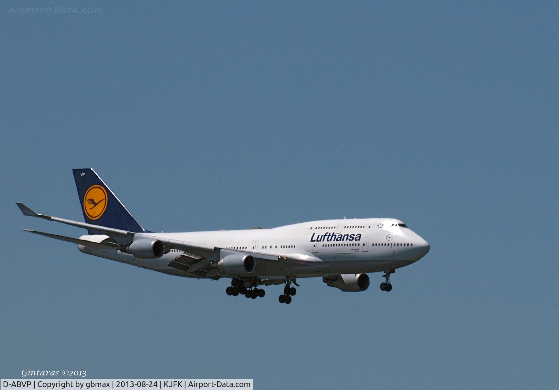 D-ABVP, 1997 Boeing 747-430 C/N 28284, Final approach to JFK