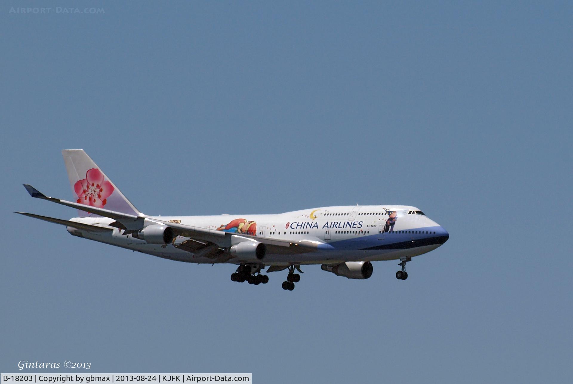 B-18203, Boeing 747-409 C/N 28711, Final approach to JFK